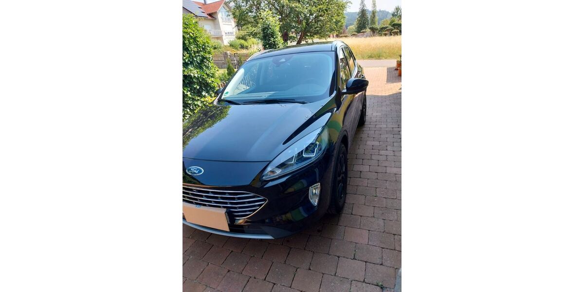 Ford Kuga 97.000 km 15.700 &euro; Willmering 93497