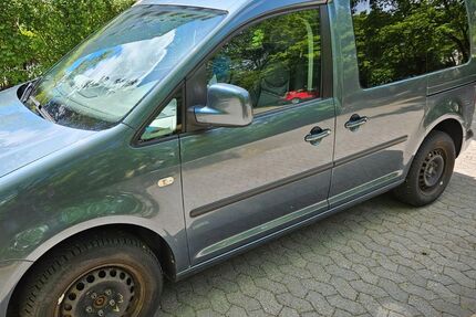 VW Caddy 154.911 km 4.900 &euro; München 81927