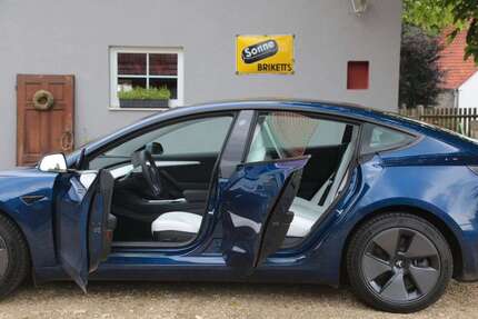 Tesla Model 3 63.000 km 24.500 &euro; Oettingen 86732