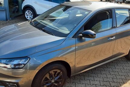 Skoda Fabia 21.950 km 17.990 &euro; Monschau (bei Aachen) 52156