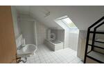 FRISCH RENOVIERT  SCHÖNE AUSSICHT MIT STELLPLATZ - Dachgeschoßwohnung Bad Emstal | Angebot:26230260