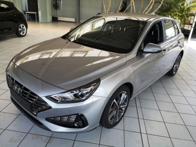 i30