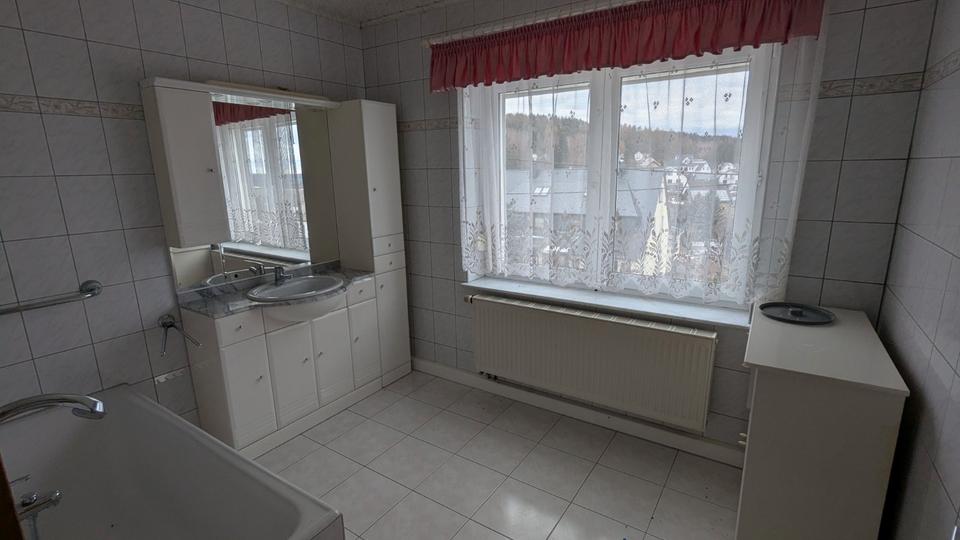 Doppelhaushälfte Zschopau - 12 Zimmer, 171 m&sup2;, 173.000&euro; | Angebot:26348312