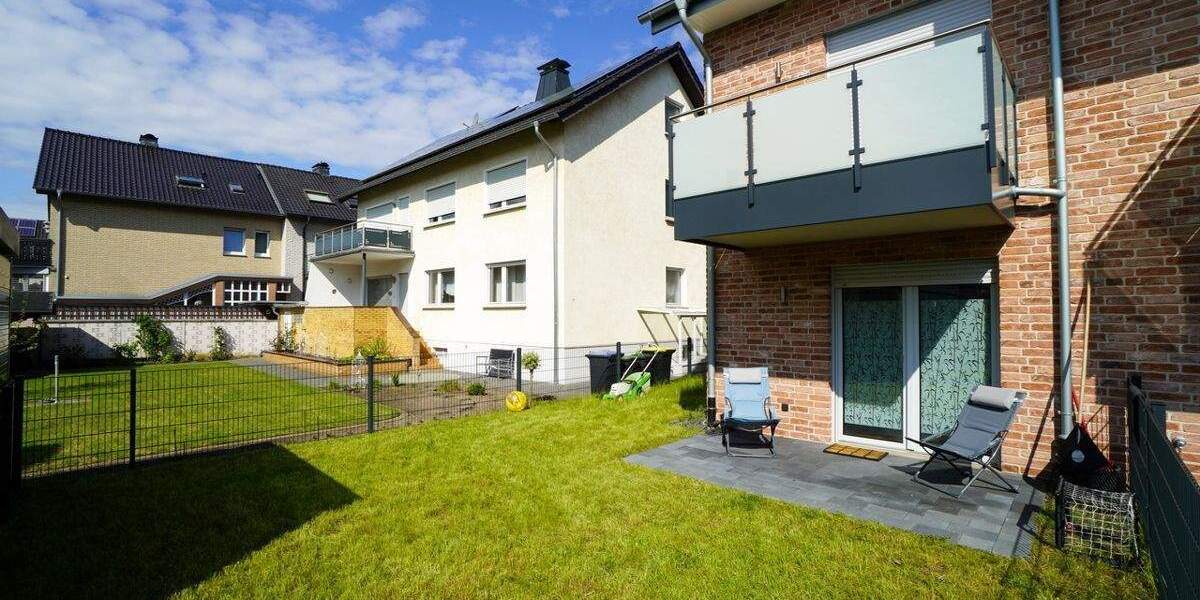 3-Zimmer-Erdgeschosswohnung mit Gartenanteil in Schloß NeuhausMastbruch, erst wenige Jahre alt 3 zimmer