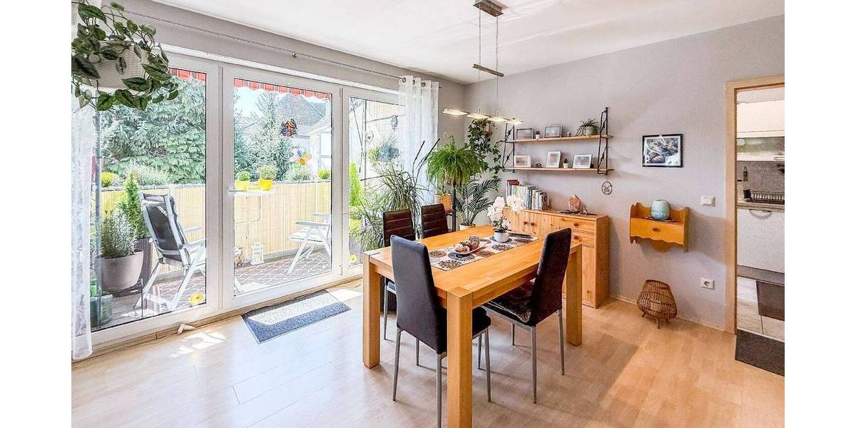 Etagenwohnung Lohmar - 3 Zimmer, 81 m&sup2;, 900&euro; | Angebot:26346417