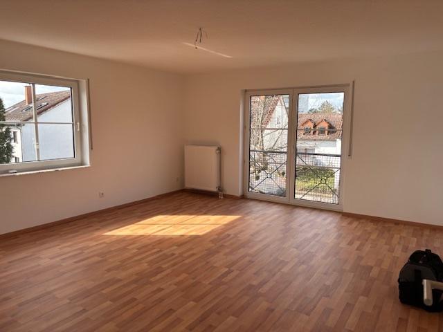 Etagenwohnung Budenheim - 3 Zimmer, 77 m&sup2;, 1.050&euro; | Angebot:26659696