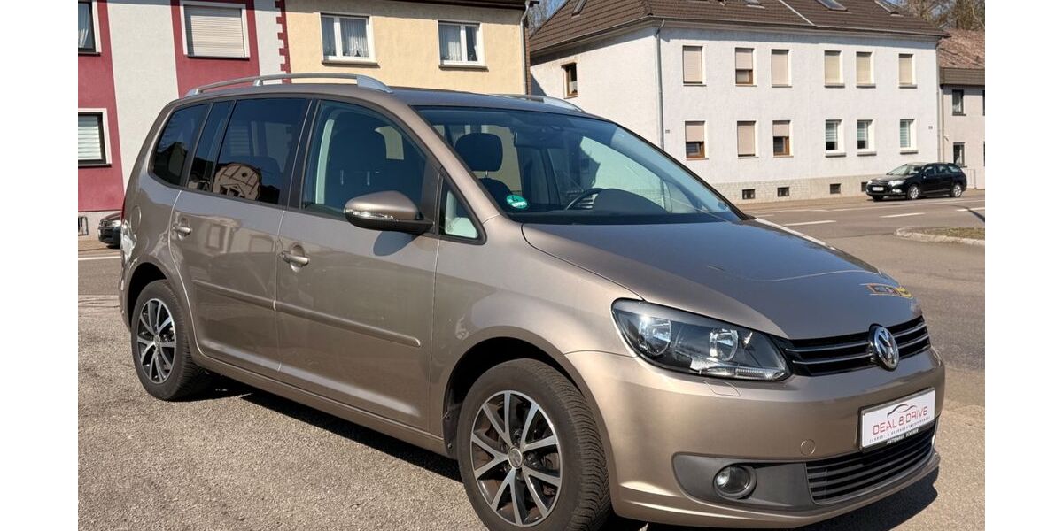 VW Touran 61.320 km 12.999 &euro; Völklingen 66333