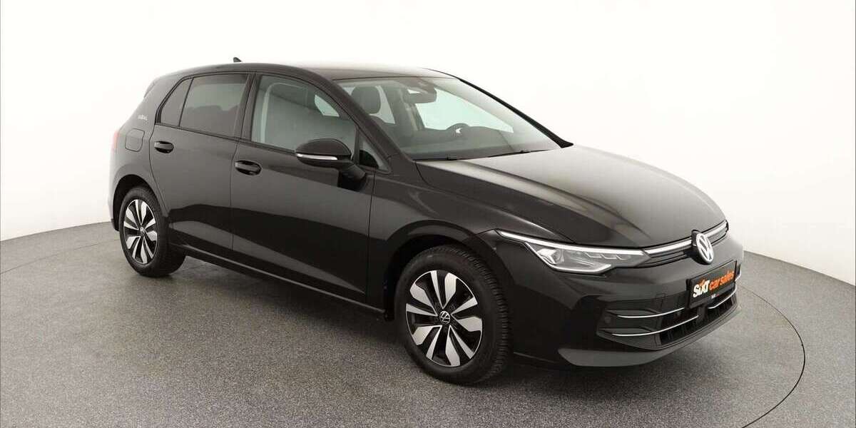 VW Golf 24.627 km 25.880 &euro; Garching 85748