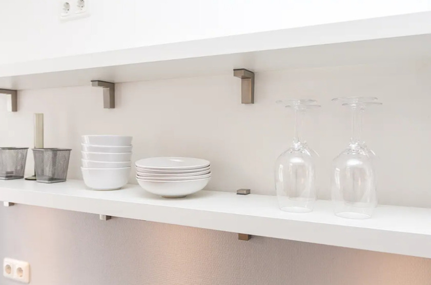 2-Zimmer TOP MODERNISIERT und MÖBLIERT mit Balkon