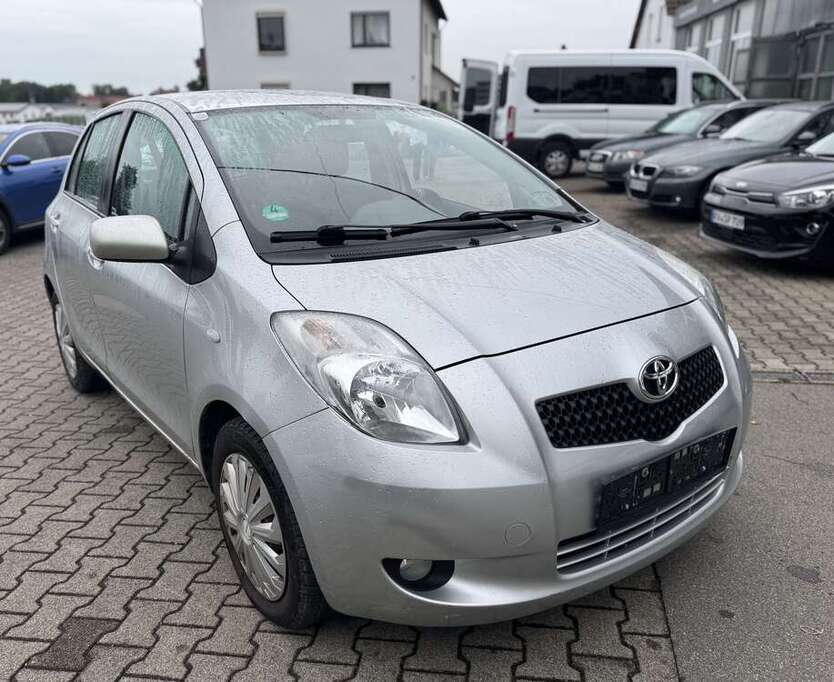 Yaris