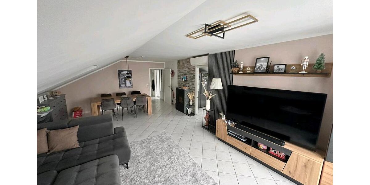 Dachgeschoßwohnung Niederwerrn - 5 Zimmer, 110 m&sup2;, 305.000&euro; | Angebot:24703388