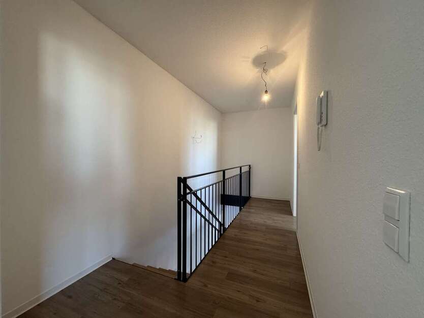 Investieren im Silberstreifen: Wohn-Gewerbeimmobilie mit Garten, Garage & Flexibilitä 6 zimmer