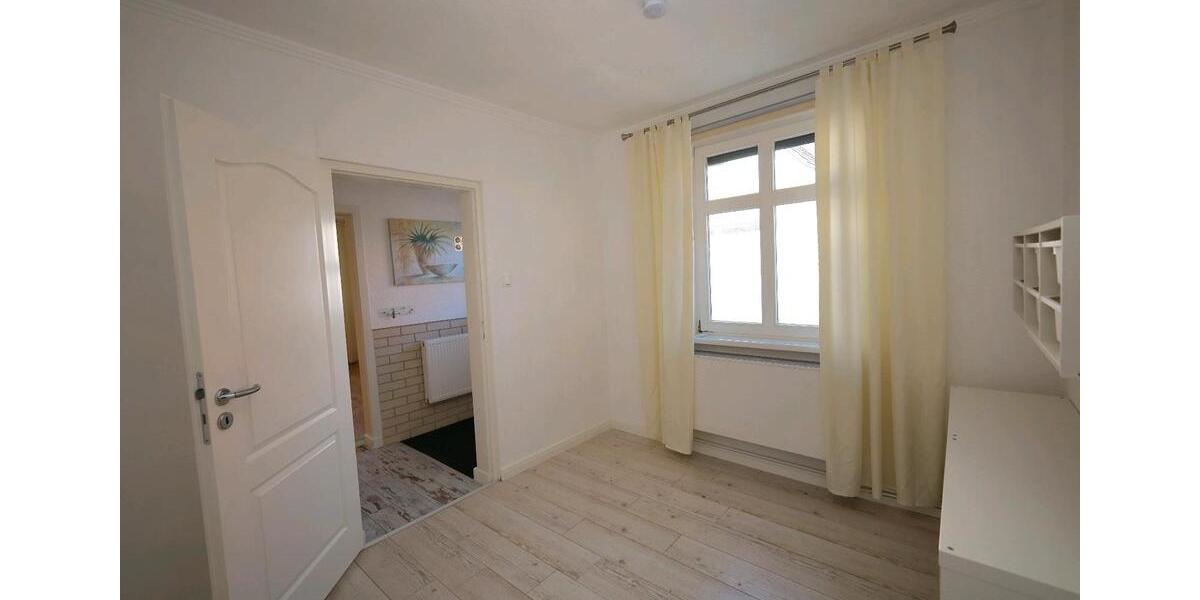 Erdgeschoßwohnung Sande - 3 Zimmer, 83 m&sup2;, 750&euro; | Angebot:26408242
