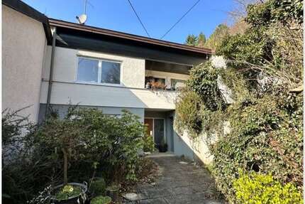 Haus zum Kaufen in Bad Urach 420.000 € 205 m²