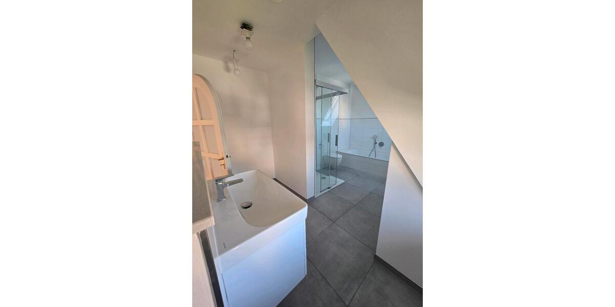 Einfamilienhaus Lemgo - 3 Zimmer, 135 m&sup2;, 1.650&euro; | Angebot:26302191