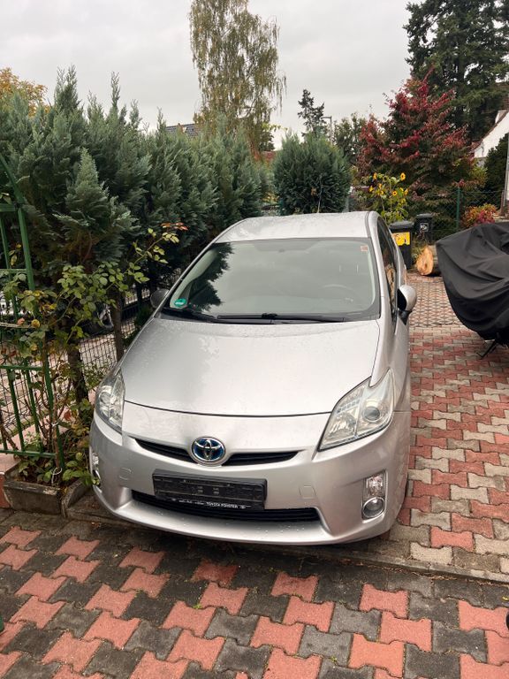Toyota Prius 135.000 km 9.750 € Berlin 13591