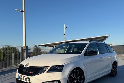 Skoda Octavia 128.000 km 19.200 &euro; Holzheim 89438