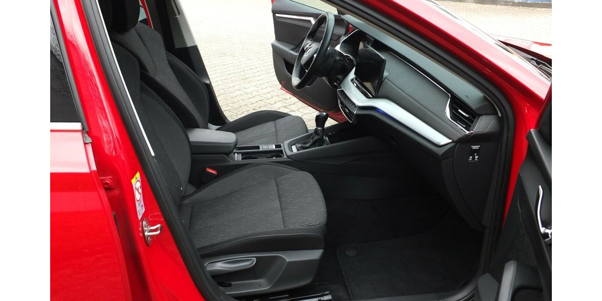 Skoda Octavia KUNDENAUFTRAG: STYLE NAVI BLUETOOTH PARKPI 53.254 km 19.904 &euro; Köln 50858