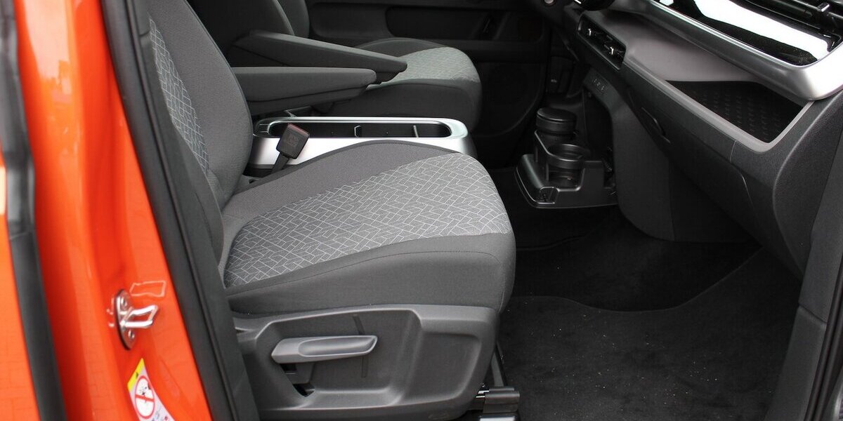 VW ID.Buzz PRO Iq.Light/NAVI/Sitzh./.AHK 43.985 km 45.000 &euro; Höchstenbach 57629