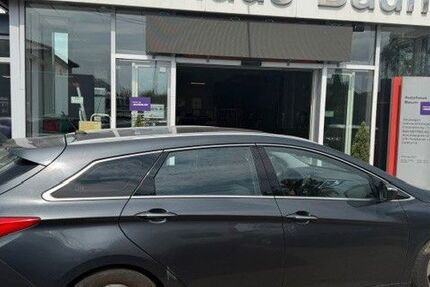 Hyundai i40 188.000 km 3.500 &euro; Halle/Saale 06116