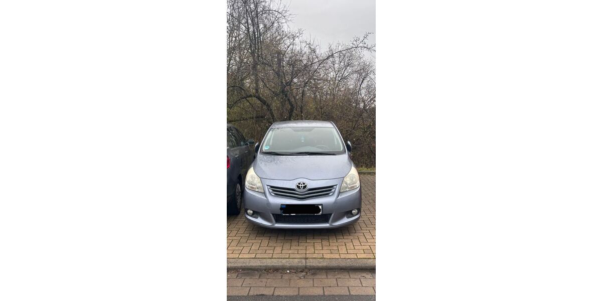 Toyota Verso 189.000 km 4.200 &euro; Iserlohn 58638