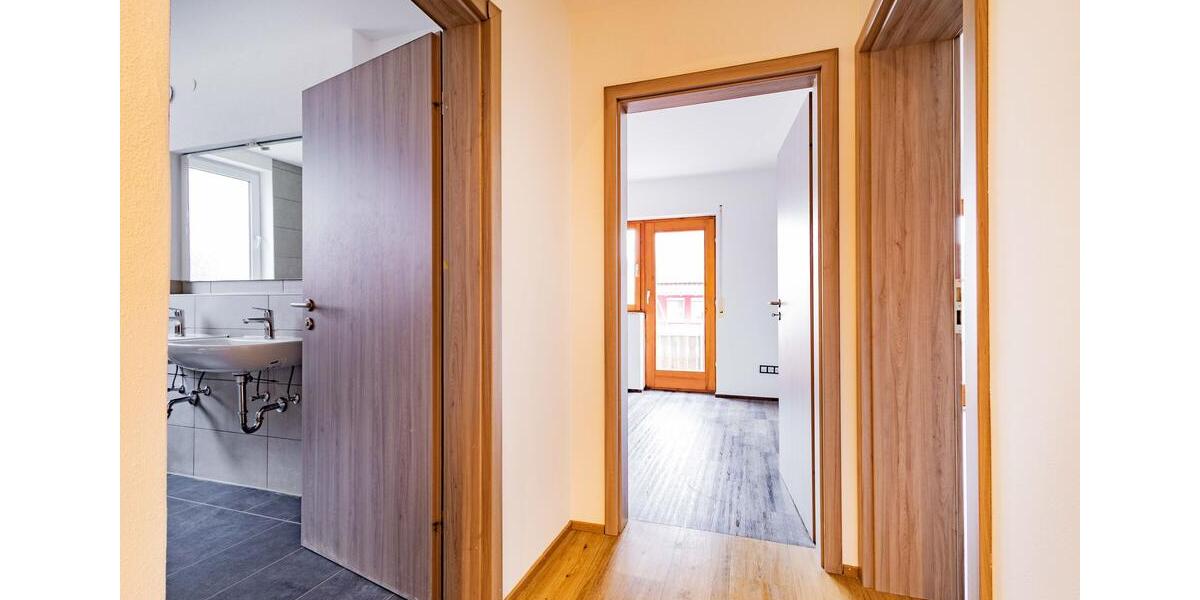 SOFORTBEZUG – 4-Zimmer-Wohnung mit 140 m² und Kachelofen 4 zimmer