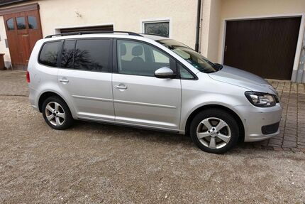 VW Touran 246.000 km 5.000 &euro; Hainsfarth 86744