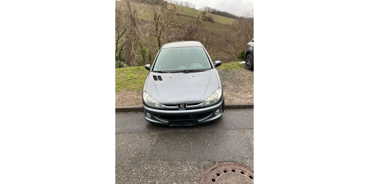 Peugeot 206 94.800 km 2.500 &euro; Rüdesheim am Rhein 65385