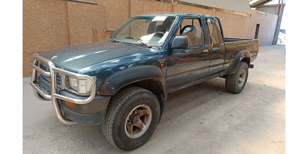 Toyota Hilux 342.000 km 6.390 &euro; Alkersum/Insel Föhr 25938