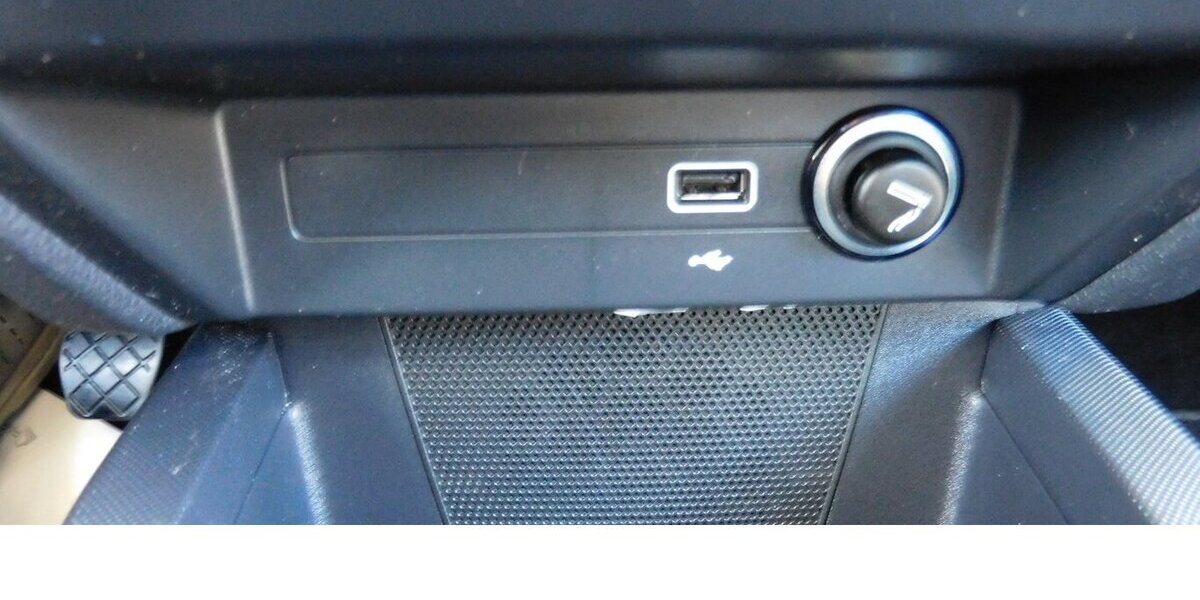 Skoda Fabia 1.0 Kombi Ambition TSI BMT Navi Klima 19.900 km 15.390 &euro; Vordorf 38533
