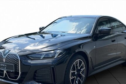 BMW i4 5.000 km 53.845 € Achim 28832