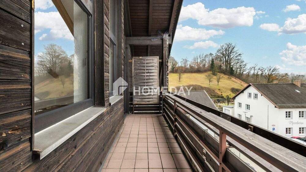 Etagenwohnung Burgkirchen an der Alz (DG) Burgkirchen - 3 Zimmer, 94 m&sup2;, 310.000&euro; | Angebot:25739139