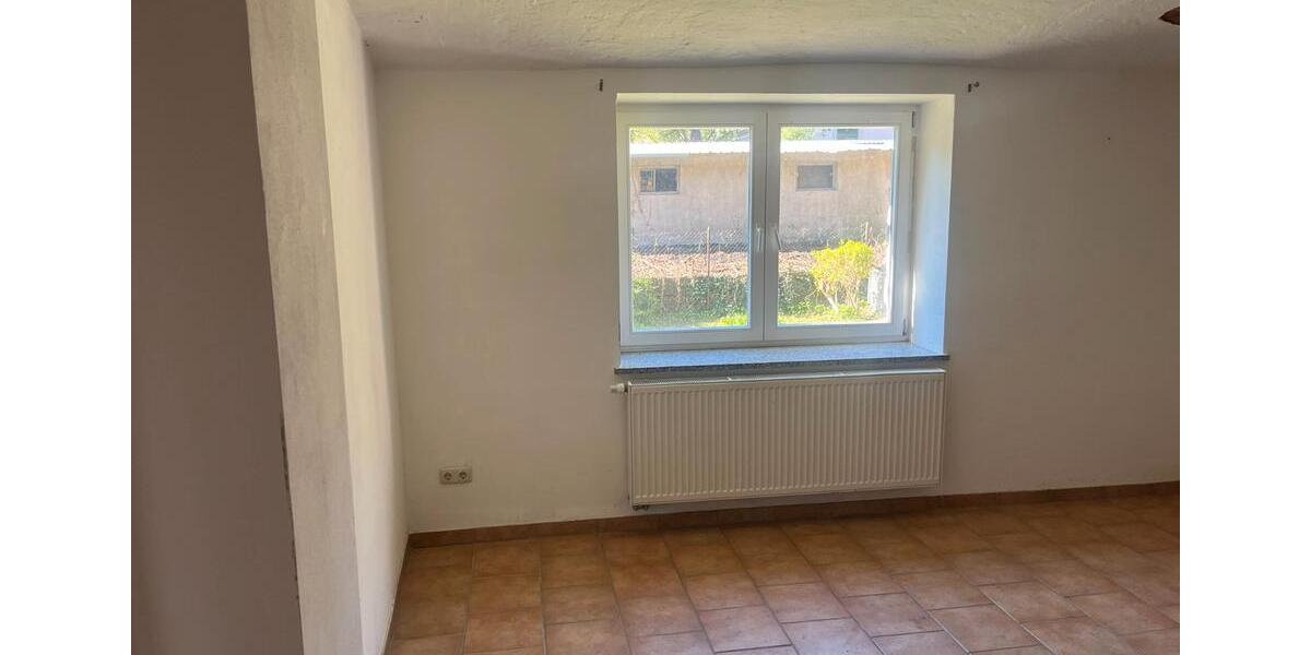 Erdgeschoßwohnung Pirna - 2 Zimmer, 105 m&sup2;, 600&euro; | Angebot:26279418