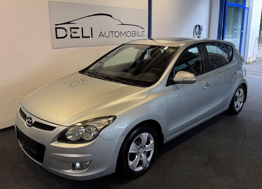 i30