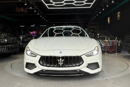 Maserati Ghibli 20.087 km 49.990 &euro; Berlin 12277