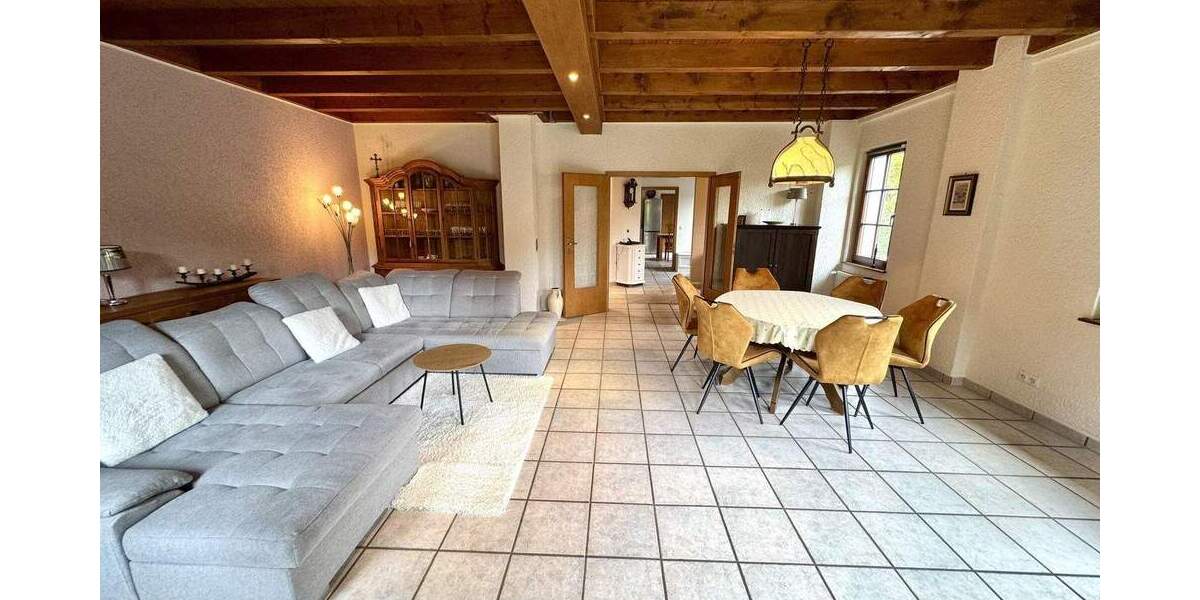 Mehrfamilienhaus, Wohnhaus Leverkusen Quettingen - 6 Zimmer, 191 m&sup2;, 599.000&euro; | Angebot:25844867