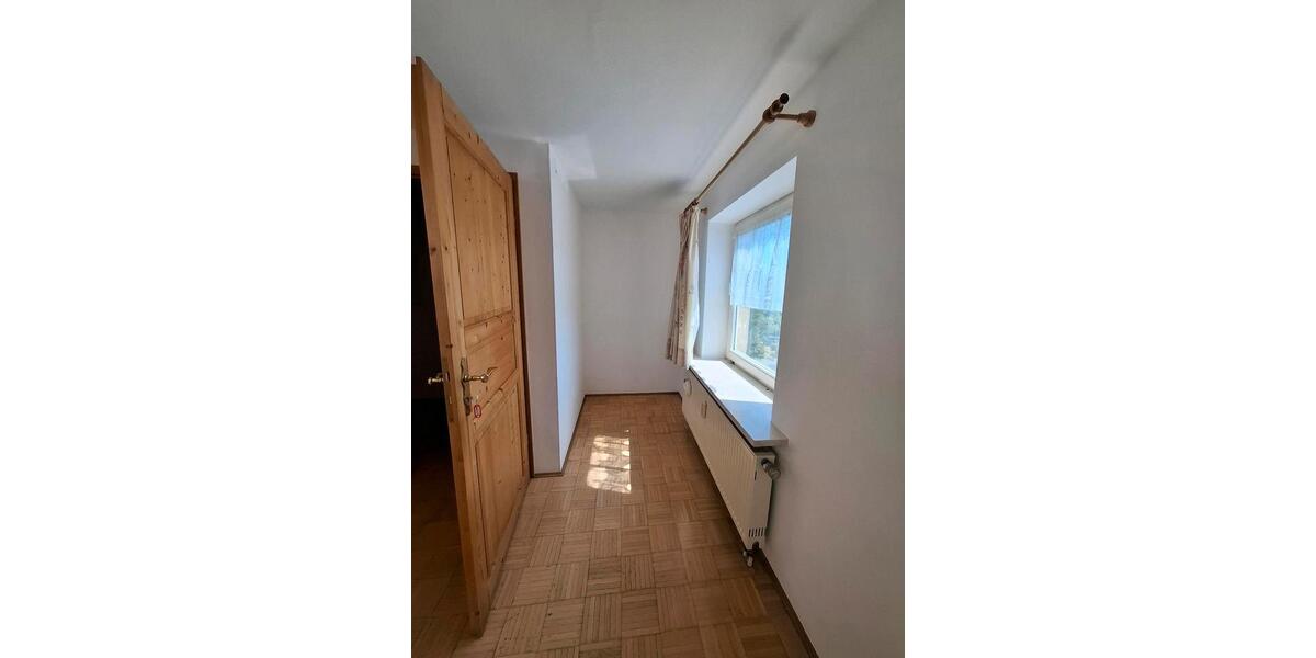 Dachgeschoßwohnung Erbendorf Pfaben - 3 Zimmer, 85 m&sup2;, 900&euro; | Angebot:26525645