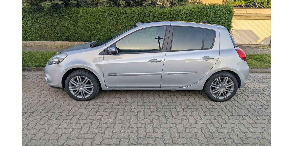 Renault Clio 69.768 km 7.655 &euro; Oranienbaum-Wörlitz 06785