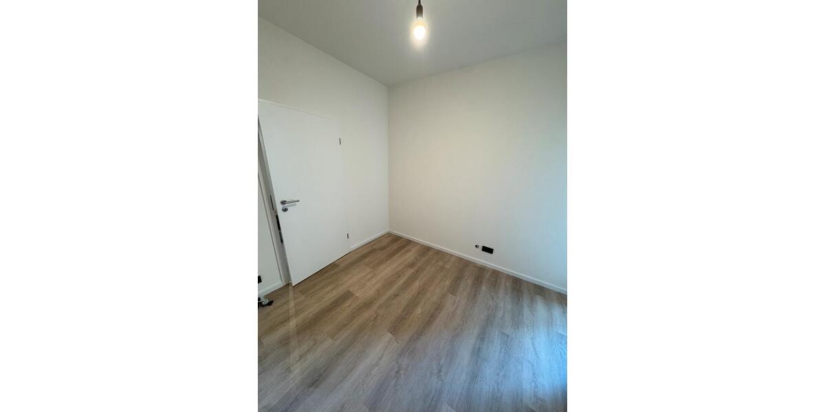 Erdgeschoßwohnung Dittelbrunn - 3 Zimmer, 83 m&sup2;, 1.050&euro; | Angebot:26640898
