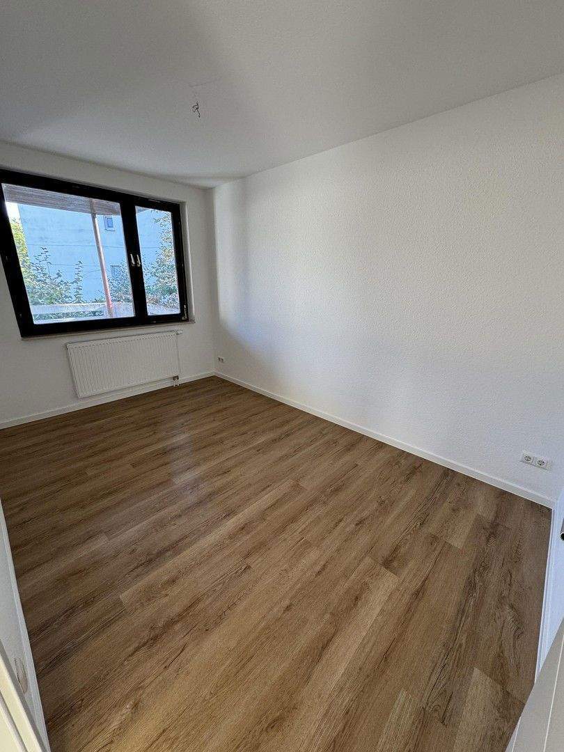 Familienfreundliches Zweifamilienhaus mit flexiblen Nutzungsmöglichkeiten in Oldenburg-Ohmstede 8 zimmer