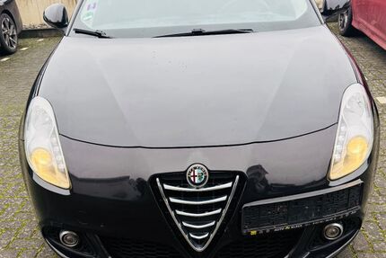 Alfa Romeo Giulietta 158.000 km 6.000 &euro; Bornheim 53332