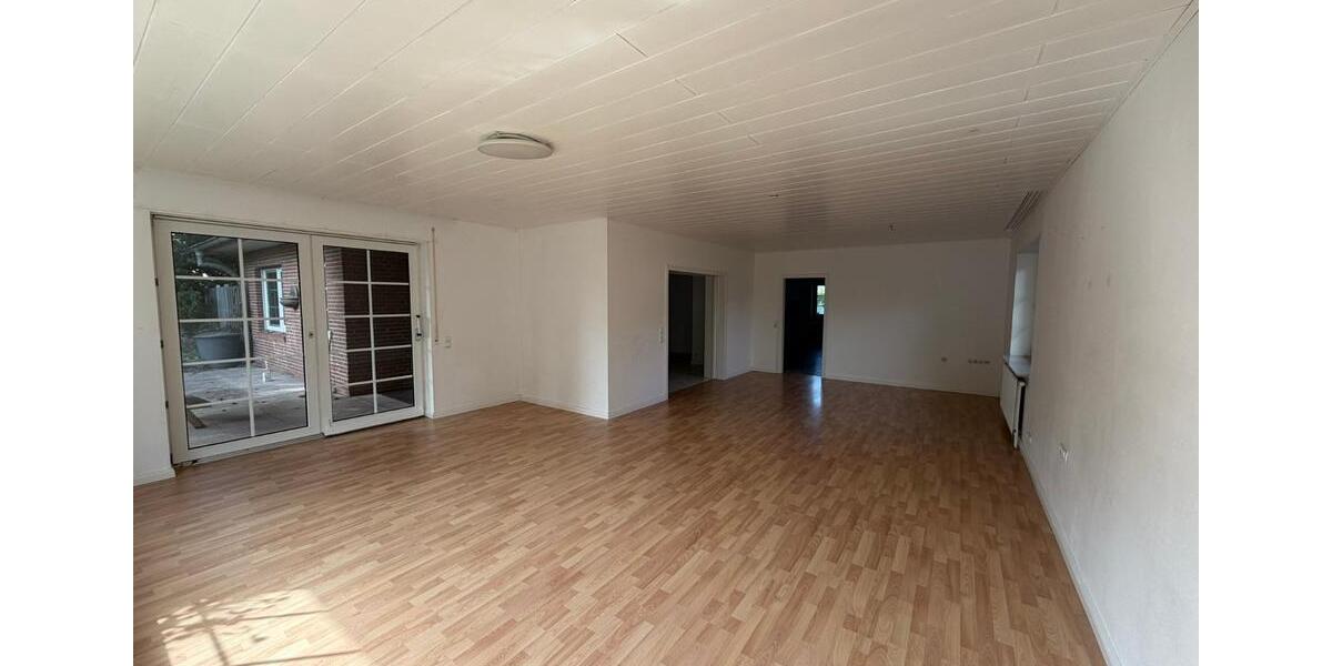 Einfamilienhaus Rastede - 9 Zimmer, 254 m&sup2;, 579.000&euro; | Angebot:26943893