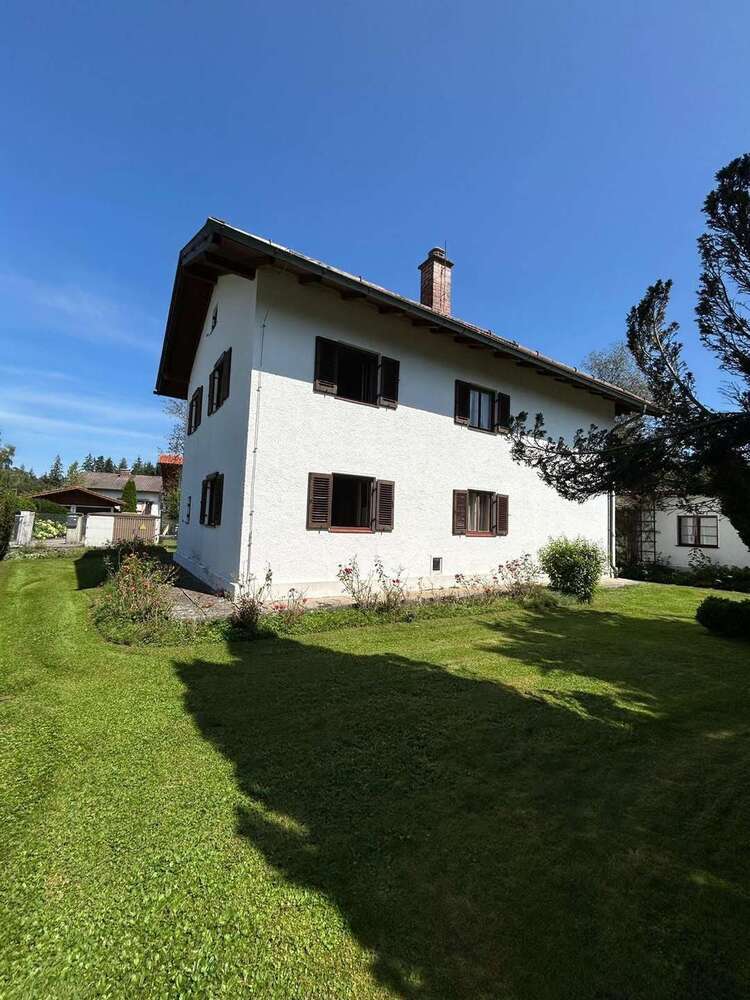 Grundstück zu verkaufen in Stephanskirchen 690.000 € 778 m²