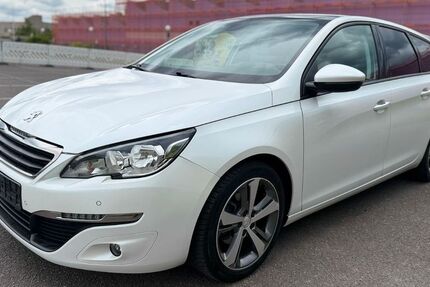 Peugeot 308 125.000 km 5.999 &euro; Berlin 12057