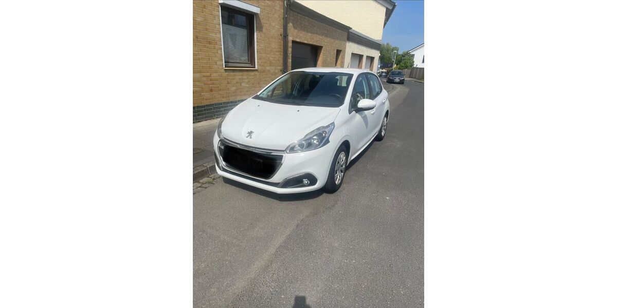 Peugeot 208 84.000 km 5.499 &euro; Bonn 53225