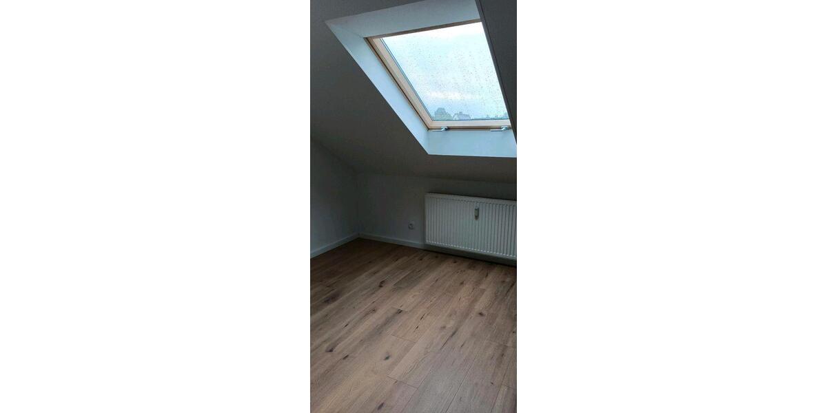 Dachgeschoßwohnung Ottersberg - 3 Zimmer, 83 m&sup2;, 850&euro; | Angebot:26655671