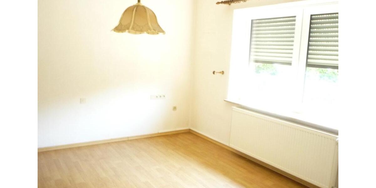 Einfamilienhaus Bergen - 7 Zimmer, 160 m&sup2;, 390.000&euro; | Angebot:26958654