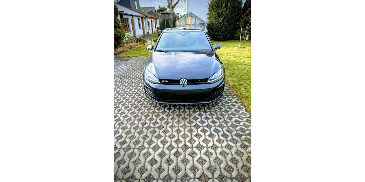 VW Golf 91.000 km 17.599 &euro; Lützen 06686