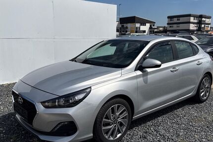 Hyundai i30 87.500 km 10.990 &euro; Mülheim Kärlich bei Koblenz 56218