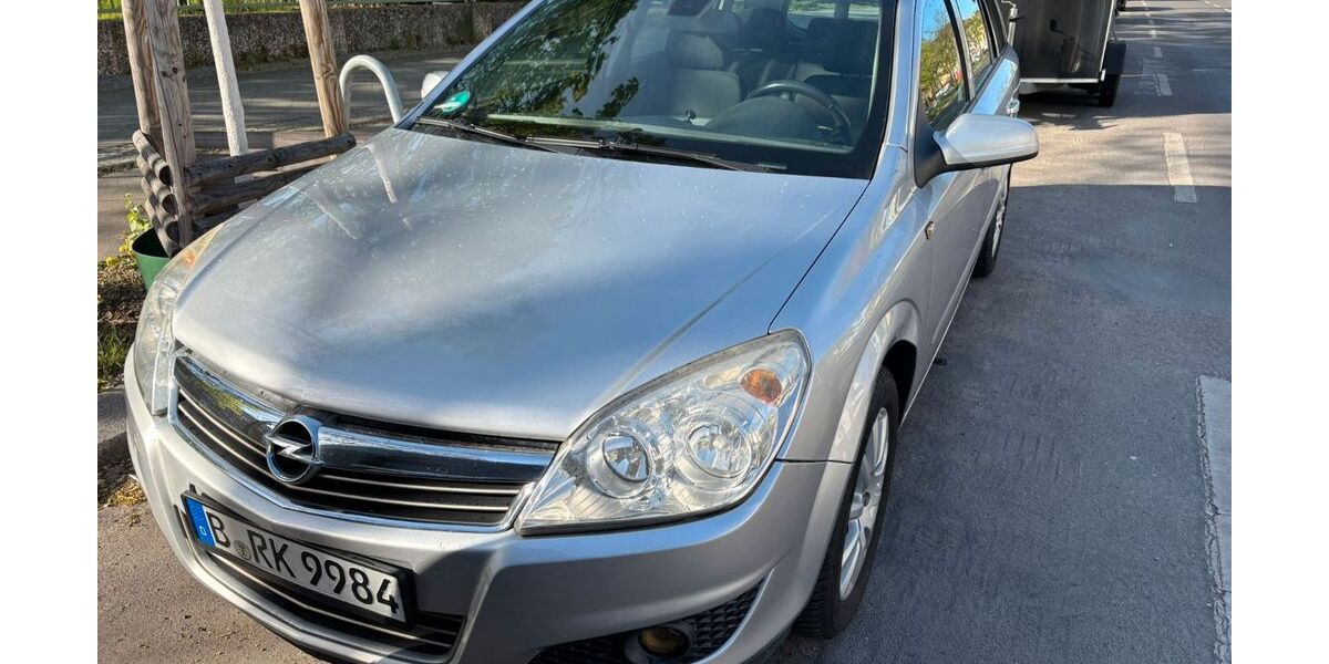 Opel Astra 174.900 km 2.600 &euro; Berlin 13595